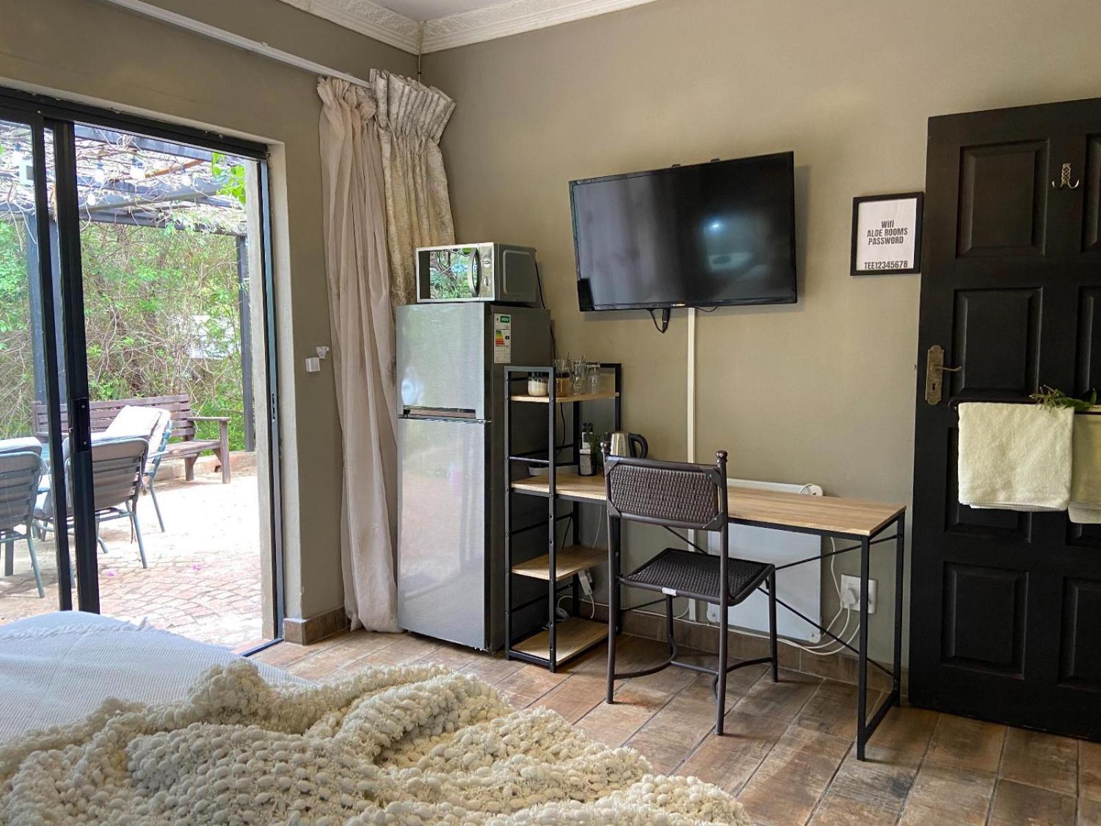 Aloe Guesthouse Klerksdorp Rum bild