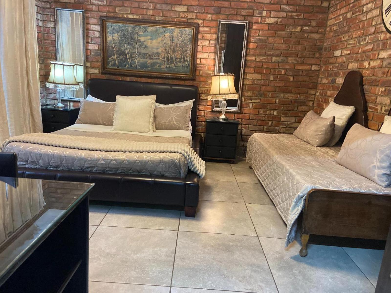 Aloe Guesthouse Klerksdorp Rum bild