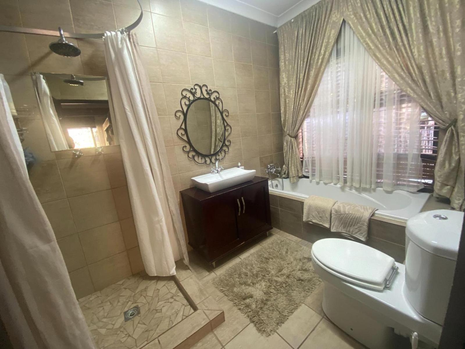 Aloe Guesthouse Klerksdorp Rum bild