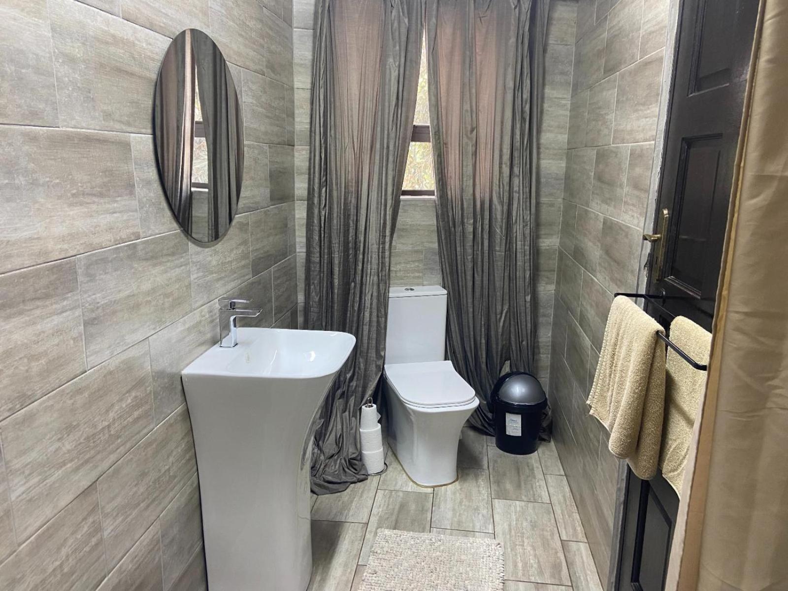 Aloe Guesthouse Klerksdorp Rum bild