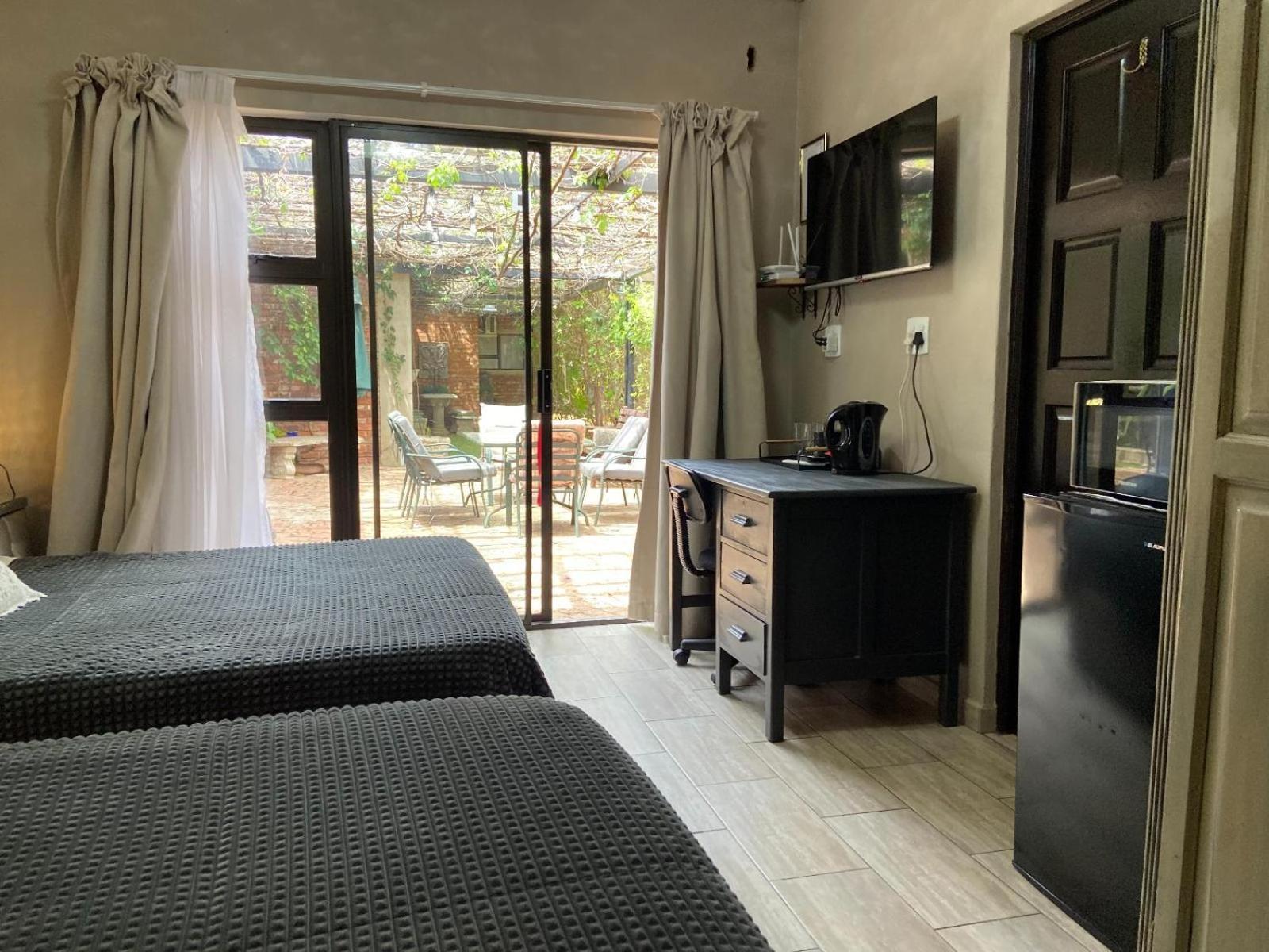 Aloe Guesthouse Klerksdorp Rum bild